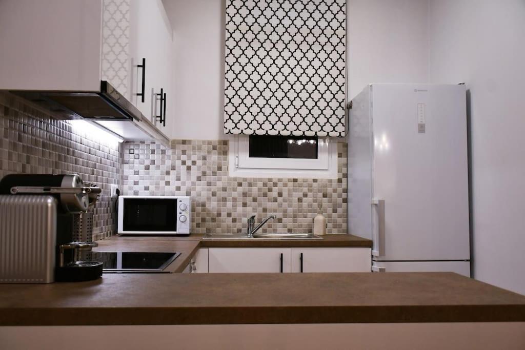 Flat Near Acropolis Hill Atenas Exterior foto